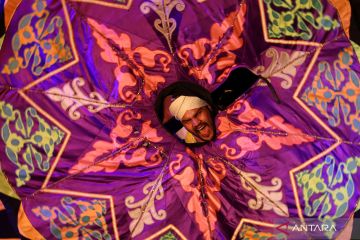 Tarian sufi versi Mesir