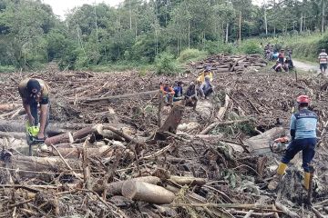 Banjir bandang terjang Desa Ngantru Kabupaten Malang