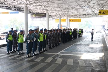 Puncak mudik Bandara Juanda diprediksi pada H-3 Lebaran