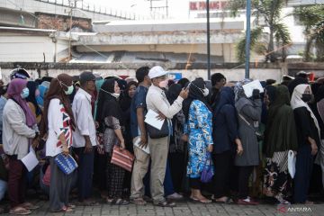 Penyaluran Cadangan Beras Pemerintah di Palembang