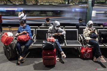 KAI tetap wajibkan penumpang pakai masker di dalam kereta