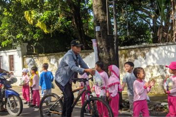 Seratusan pelajar TK di Kudus diajarkan bersedekah sayuran