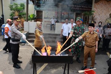 Forkopimda Kota Mojokerto musnahkan miras operasi pekat