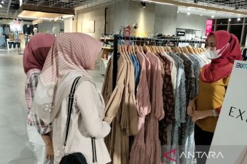 Sarinah tegaskan tidak ada kebijakan larangan berjilbab bagi karyawan