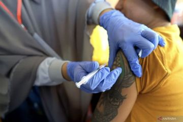 Kasus COVID, DPR minta program vaksinasi booster kembali ditingkatkan