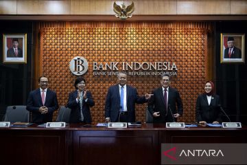 Ekonom prediksi perlambatan sektor usaha jika suku bunga The Fed naik