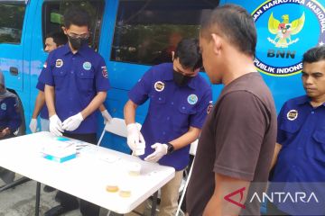 BNNP periksa urine sopir angkutan mudik lebaran Idul Fitri dari Aceh