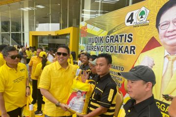 Dave Laksono berangkatkan 5 bus mudik gratis ke Cirebon-Indramayu