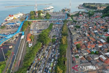 Puncak arus mudik di Pelabuhan Merak