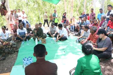 Gubernur NTT ajak warga jaga Hutan Teno agar terus bisa produksi madu