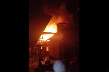 Empat rumah dan dua gedung walet di Barito Utara terbakar