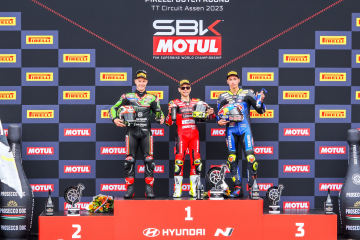 Bautista, Rea, dan Toprak puncaki Race 1 WSBK Assen