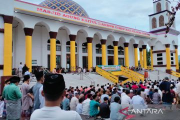 Bupati Rejang Lebong minta umat Islam perkuat tali silahturahmi