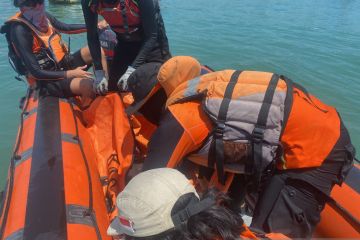 Tim SAR temukan jasad korban terakhir tenggelam di Pantai Batubentang
