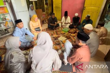Warga Melayu Kalbar masih lestarikan tradisi makan ketupat Lebaran