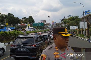 Sebanyak 430 ribu kendaraan masuk Jalur Puncak saat libur Lebaran