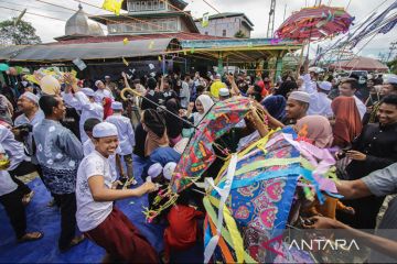 Suku Banjar laksanakan tradisi "Batumbang Apam" rayakan Lebaran