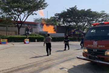 Polisi sterilisasi area semburan api di Rest Area KM 86 tol Cipali