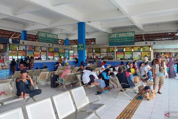 Puncak arus balik Terminal Kampung Rambutan diprediksi akhir pekan ini