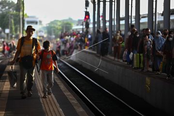 Daop 8 Surabaya catat 76.375 penumpang naik KA saat arus balik