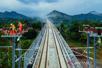 KCIC: Pemasangan OCS kereta cepat Jakarta-Bandung capai 80 persen