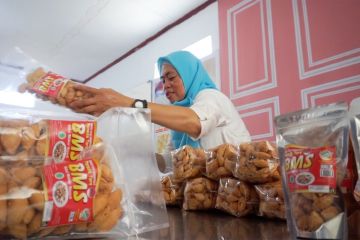 Kudapan panada tore Gorontalo laku keras hingga mancanegara