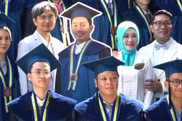 Ridwan Kamil wakilkan putranya menerima gelar sarjana Teknik Mesin ITB