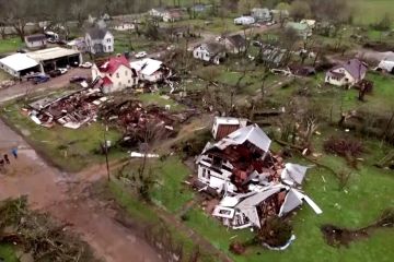 Tornado landa Missouri, 5 warga tewas