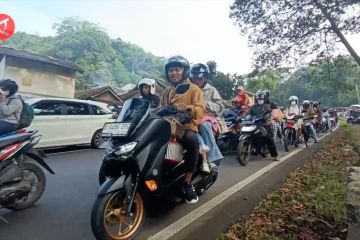 Sepeda motor padati Jalur Selatan Limbangan - Malangbong