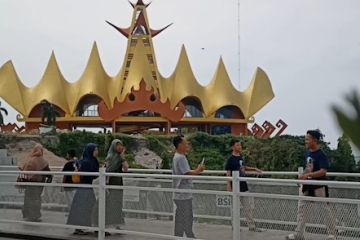 Bak wisata, Ribuan pemilir melepas penat di Masjid BSI