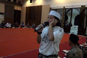 Buka puasa bersama, adzan berkumandang di Gereja Katedral Bogor