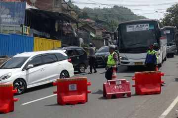 H-3 Idul Fitri, polisi berlakukan buka tutup Jalan Cagak Nagreg