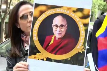 Pendukung di Barcelona sebut video Dalai Lama dipelintir