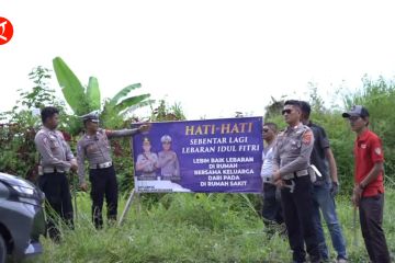 Polres Lhokseumawe pasang spanduk himbauan di daerah rawan laka lantas