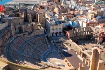 3.500 karya mural ditemukan di teater Romawi di Spanyol selatan