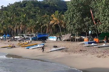 Lebaran Topat Lombok, pedagang raup untung puluhan kali