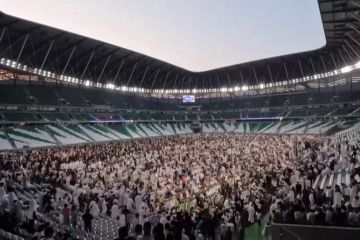 Stadion Piala Dunia Qatar dipenuhi jamaah shalat Id