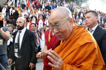 Tersangkut dugaan cabul terhadap anak, Dalai Lama minta maaf