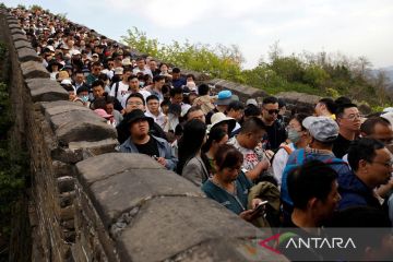 Liburan Hari Buruh di Tembok Besar China