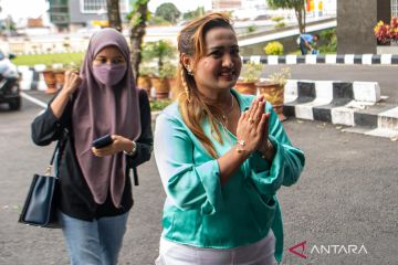 Pemeriksaan selebgram tersangka kasus penistaan agama di Palembang