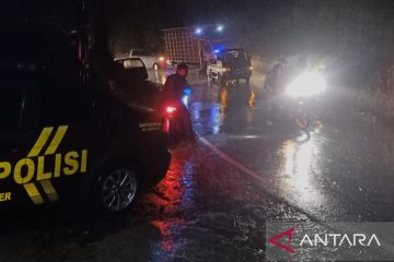 Tim gabungan tuntaskan penanganan pohon tumbang di jalur utama Cianjur