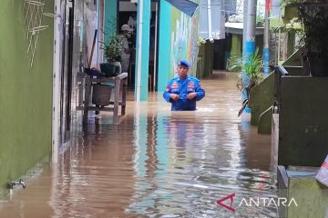 DKI kemarin, banjir Ciliwung hingga sosialisasi PPDB