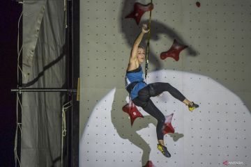 Aleksandra Miroslaw segel 12 emas IFSC World Cup