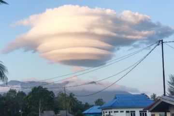 Penampakan awan langka di langit Natuna