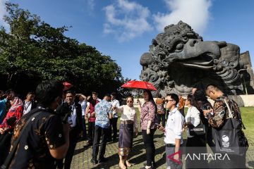 Delegasi ASCC kunjungi GWK di Bali