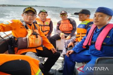 Tim SAR hentikan pencarian nelayan hilang di laut Sampang