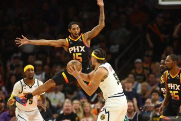 Playoff NBA: Phoenix Suns kalahkan Denver Nuggets 129 - 124