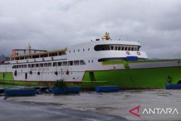 Mati mesin, KM Cantika Lestari 77B ke MBD Maluku tak beroperasi