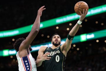 76ers bungkam Celtics 115-103, unggul 3-2 di semifinal