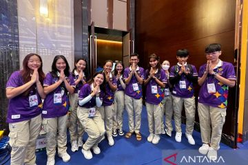 Kisah-kisah di balik keceriaan para "volunteer" SEA Games Kamboja